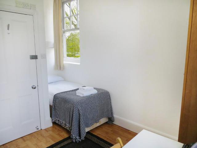 Studio For Rent in Fulham