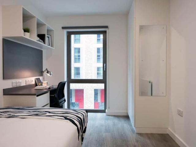Studio to rent on Holloway Road, London