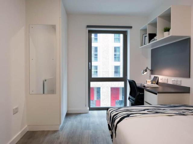Studio to rent on Holloway Road, London
