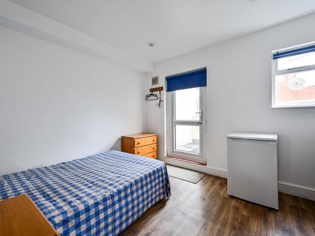 Studio for Rent in Hackney Road | Foxtons