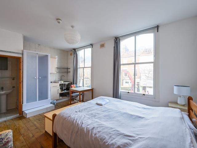 Studio for Rent in Highbury | Foxtons