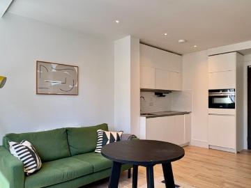 Studio to rent on Olympic Way, London