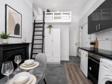 studio for rent in Oriental Place, Flat 4, Brighton