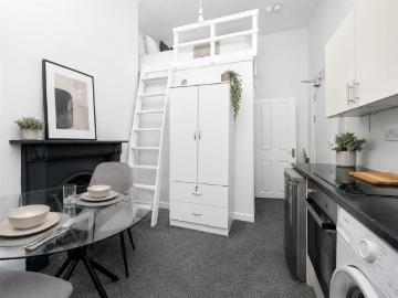 studio for rent in Oriental Place, Flat 7, Brighton