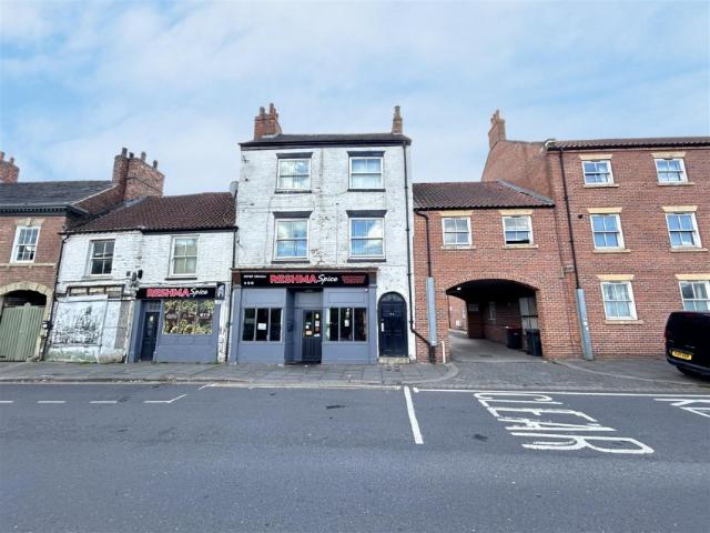 studio for rent in Ousegate, Selby