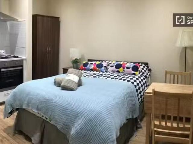 Studio for rent in London