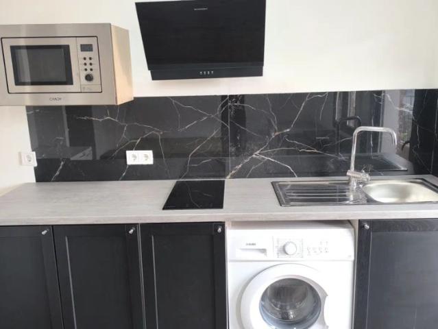 Studio for rent in Los Rosales