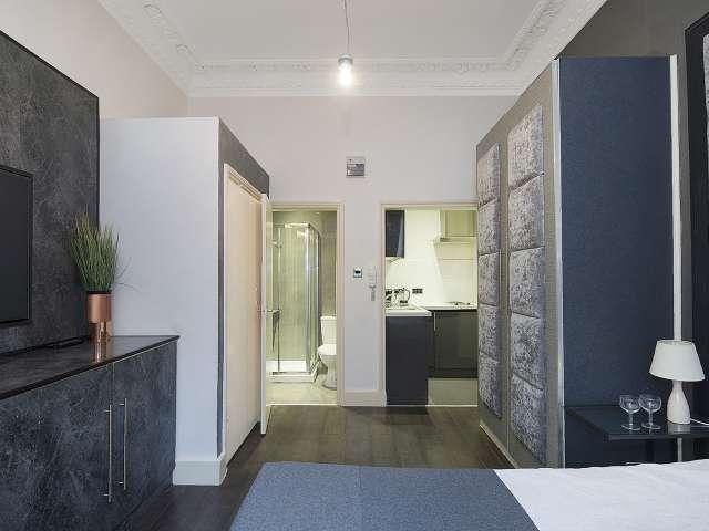 Studio for rent in Lancaster Gate, London