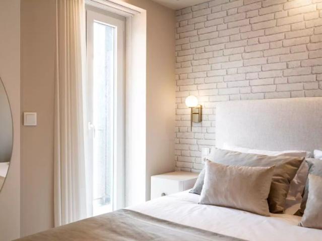 Studio for rent in Lisbon, balcony included