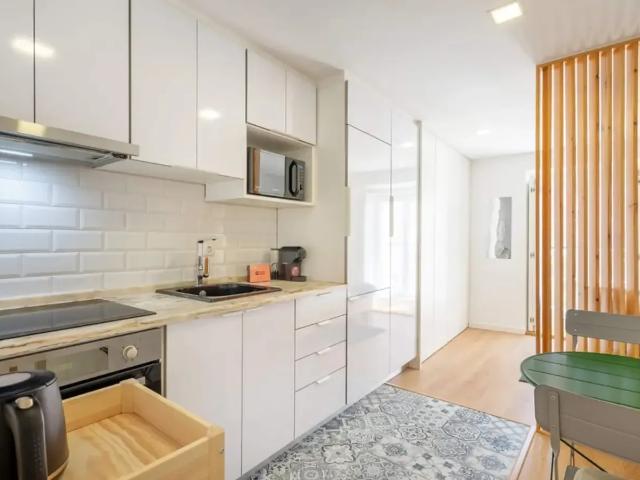 Studio for rent in Lisbon, bills included, not suitable for pets