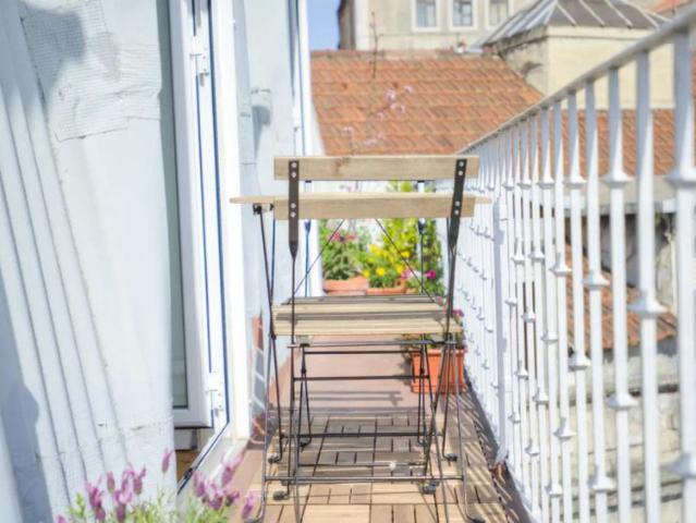 Studio for rent in Lisbon, bills included