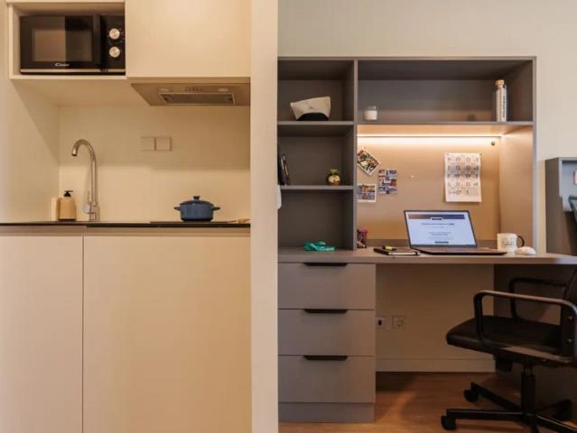 Studio for rent in Lisbon, bills included