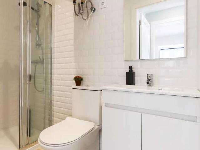 Studio for rent in Lisbon for professionals