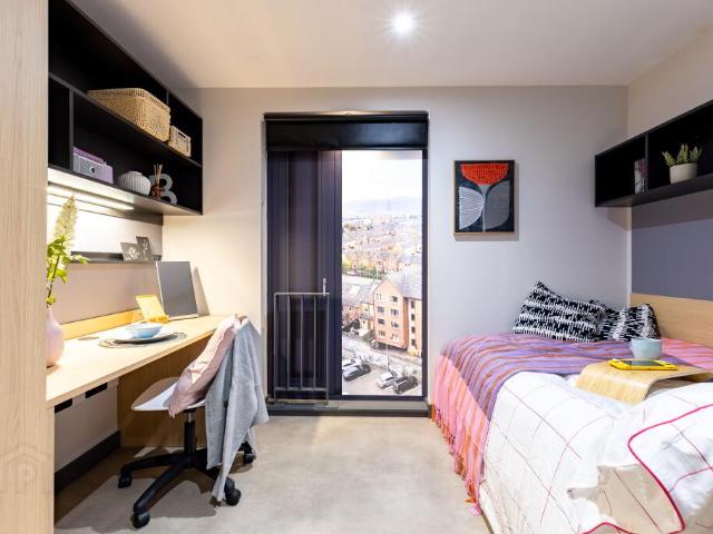 studio for rent in Luxury Studio, Biscuit Factory, 140 Little Donegall St, Belfast, BT1 2FL