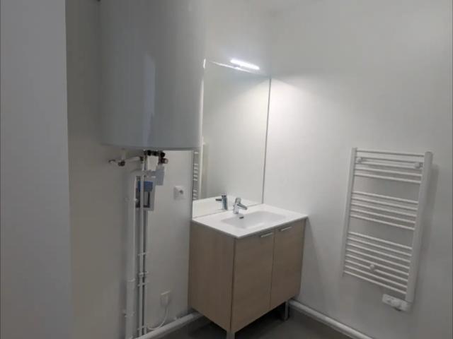 studio for rent in MELUN 77000