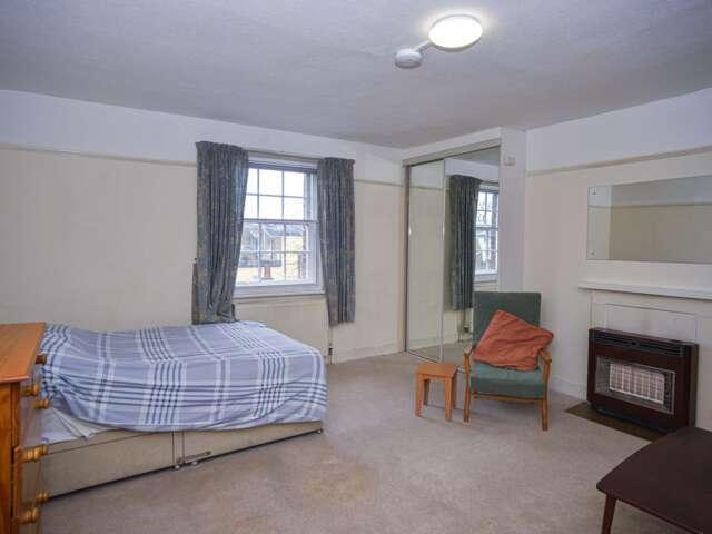 Studio for rent in Norland, London