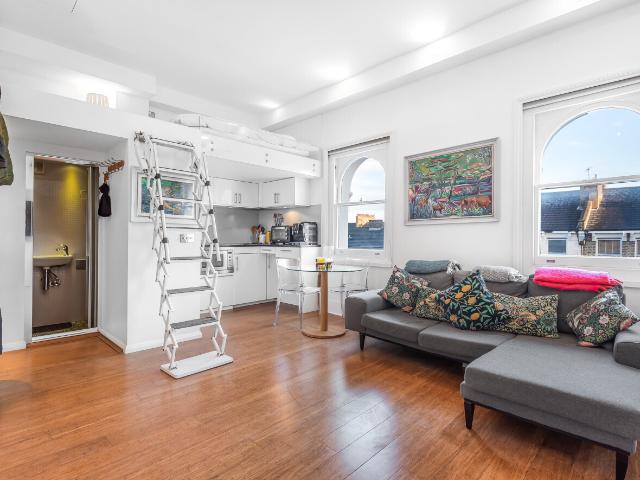 studio for rent in Netherwood Road, West london, West london