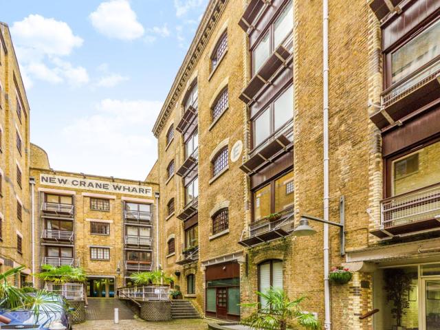 Studio for Rent in New Crane Place | Foxtons