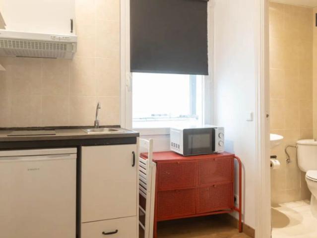 Studio for rent in Sol, bills included