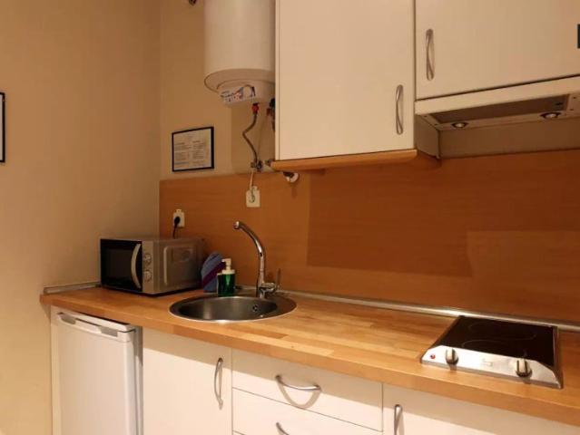 Studio for rent in Sol