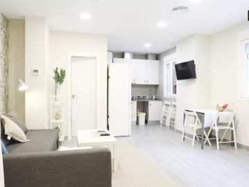 Studio for rent in San Juan Bautista, bills included