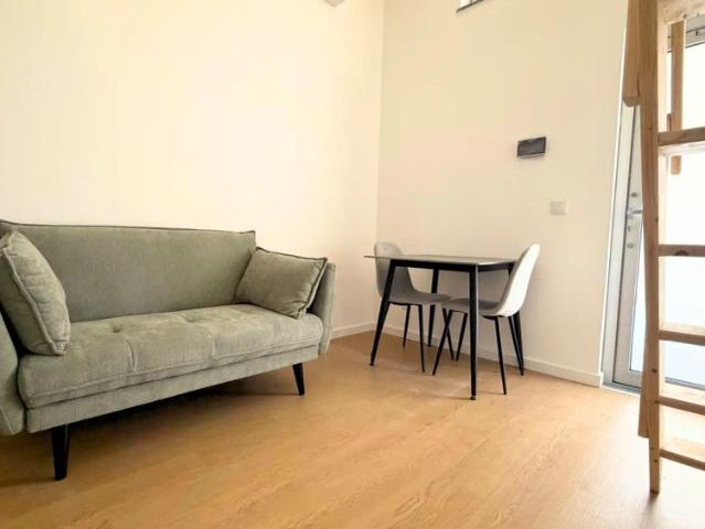 Studio for rent in Sintra, bills included