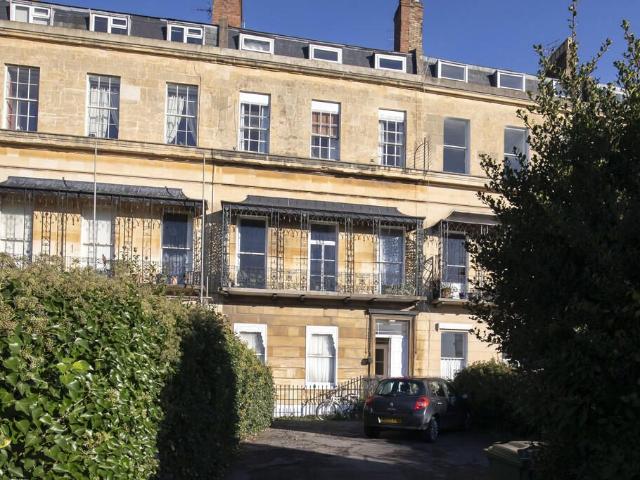 studio for rent in Suffolk Square, GL50 2DR