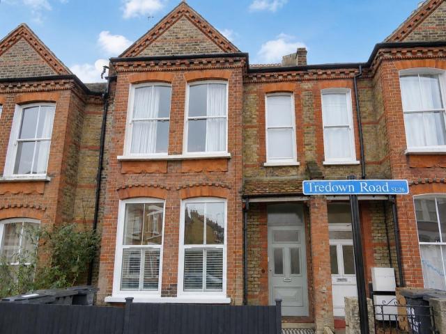 studio for rent in Sydenham, London, SE26 Tredown Road
