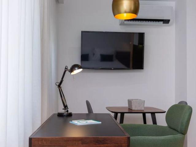 Studio for rent in Porto, bills included