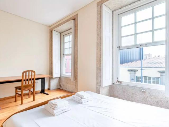 Studio for rent in Porto, bills included