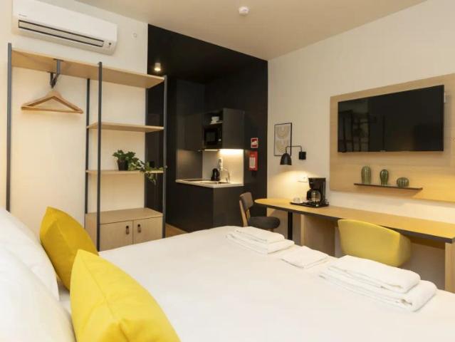Studio for rent in Porto, bills included