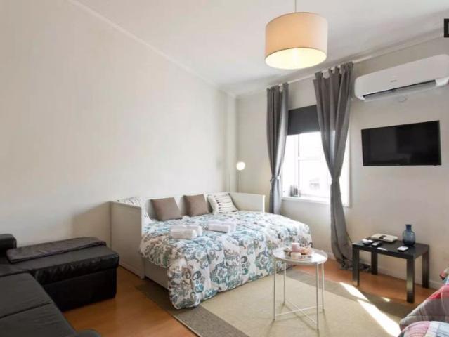 Studio for rent in Porto, perfect for professionals