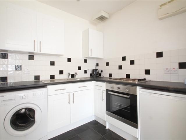 studio for rent in Penge High Street, Penge, London, SE20 7DS