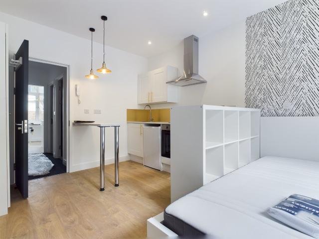 studio for rent in Property, BN1 2HD