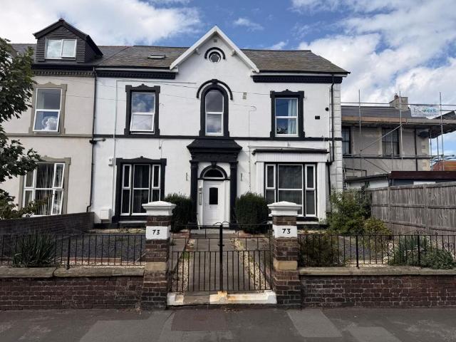 studio for rent in Property, LL18 3HS