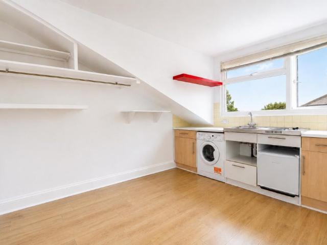 studio for rent in Property, SW14 8DT