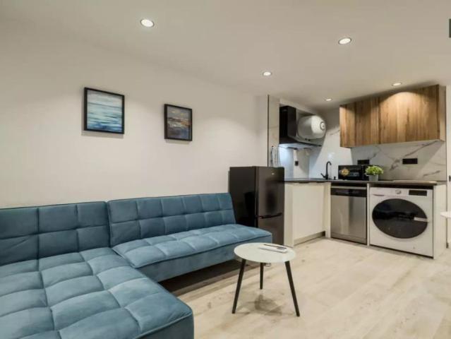 Studio for rent in Publilla Cases, some bills included