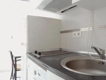 Studio for rent in Puerta del Ángel