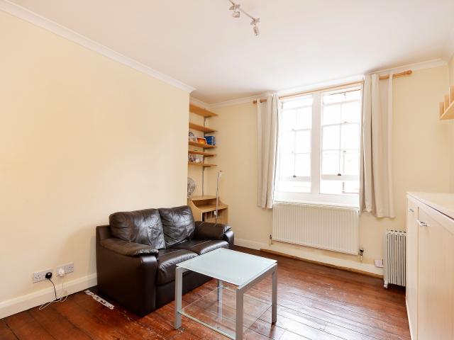 Studio for Rent in Regency Street | Foxtons