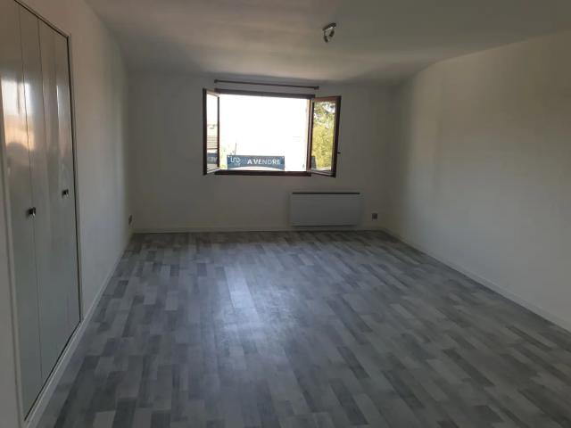 studio for rent in RIS ORANGIS 91130