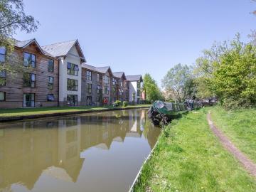studio for rent in Woodley Headland, Peartree Bridge, MK6