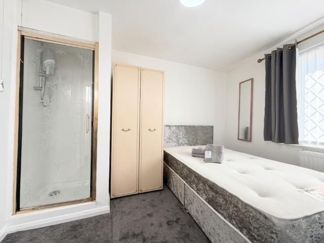 studio for rent in West Drayton Road, Uxbridge, UB8