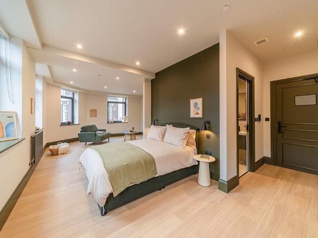 studio for rent in West Street, S1 4XE
