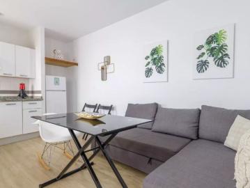 Studio for rent in Torre de San Telmo, bills included