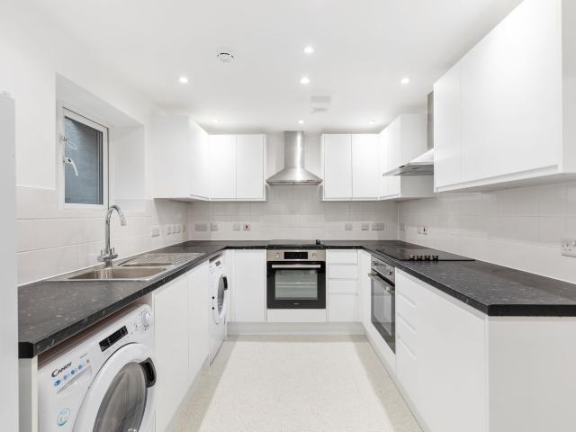 studio for rent in Upton Road Watford Watford
