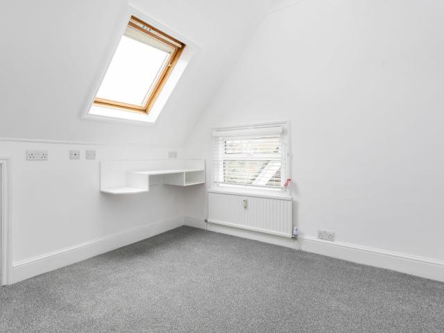 studio for rent in Upton Road Watford Watford