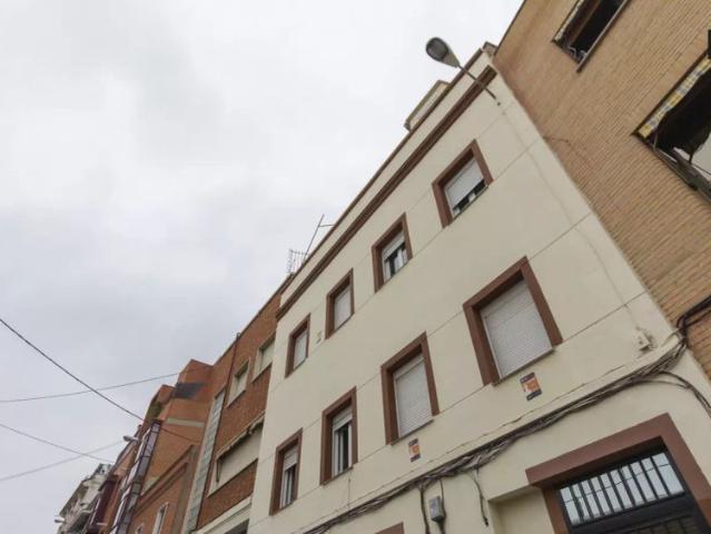 Studio for rent in Valdeacederas, Madrid perfect for women