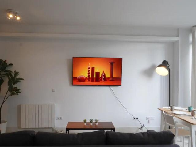 Studio for rent in Valverde, bills included