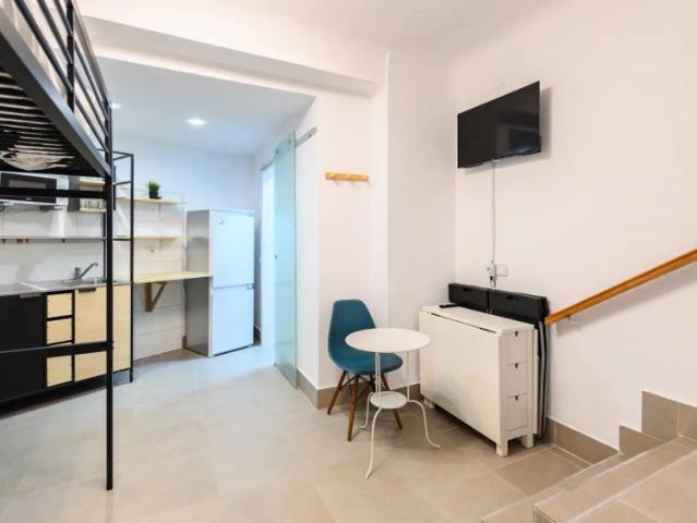 Studio for rent in Ventas