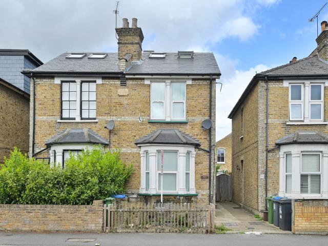 Studio for Rent in Villiers Road | Foxtons